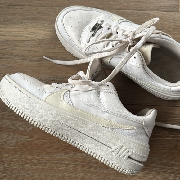 White Women's Nike Air Sneakers - Picture 2 of 9